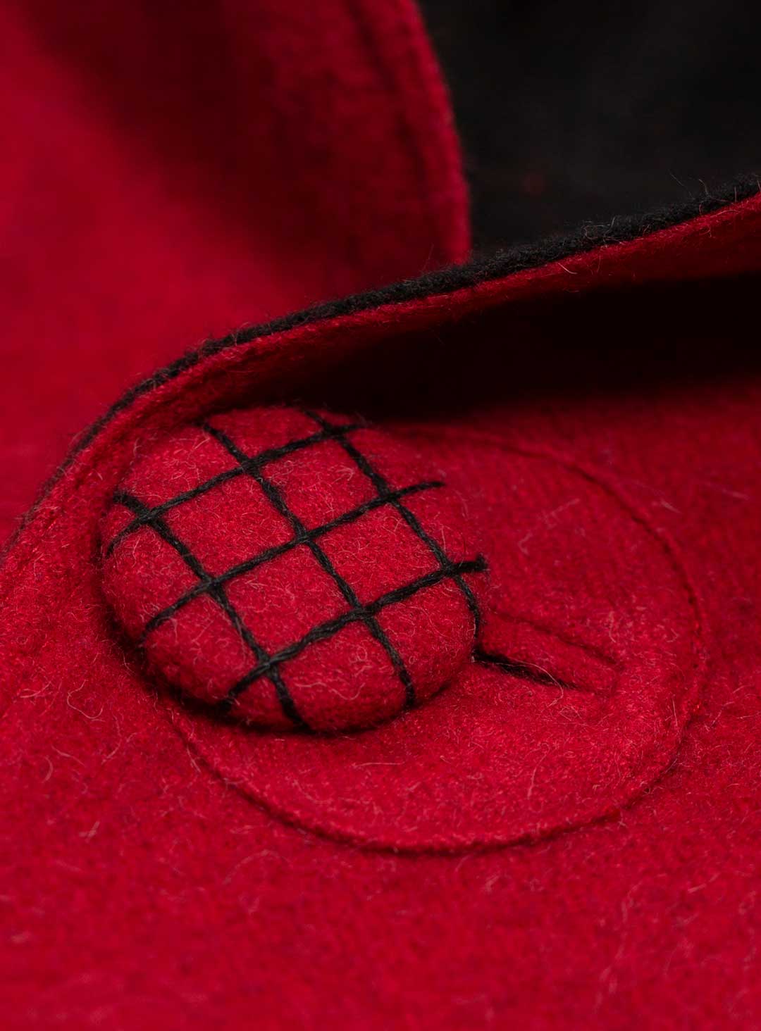 abrigo-capuli-rojo-negro-3
