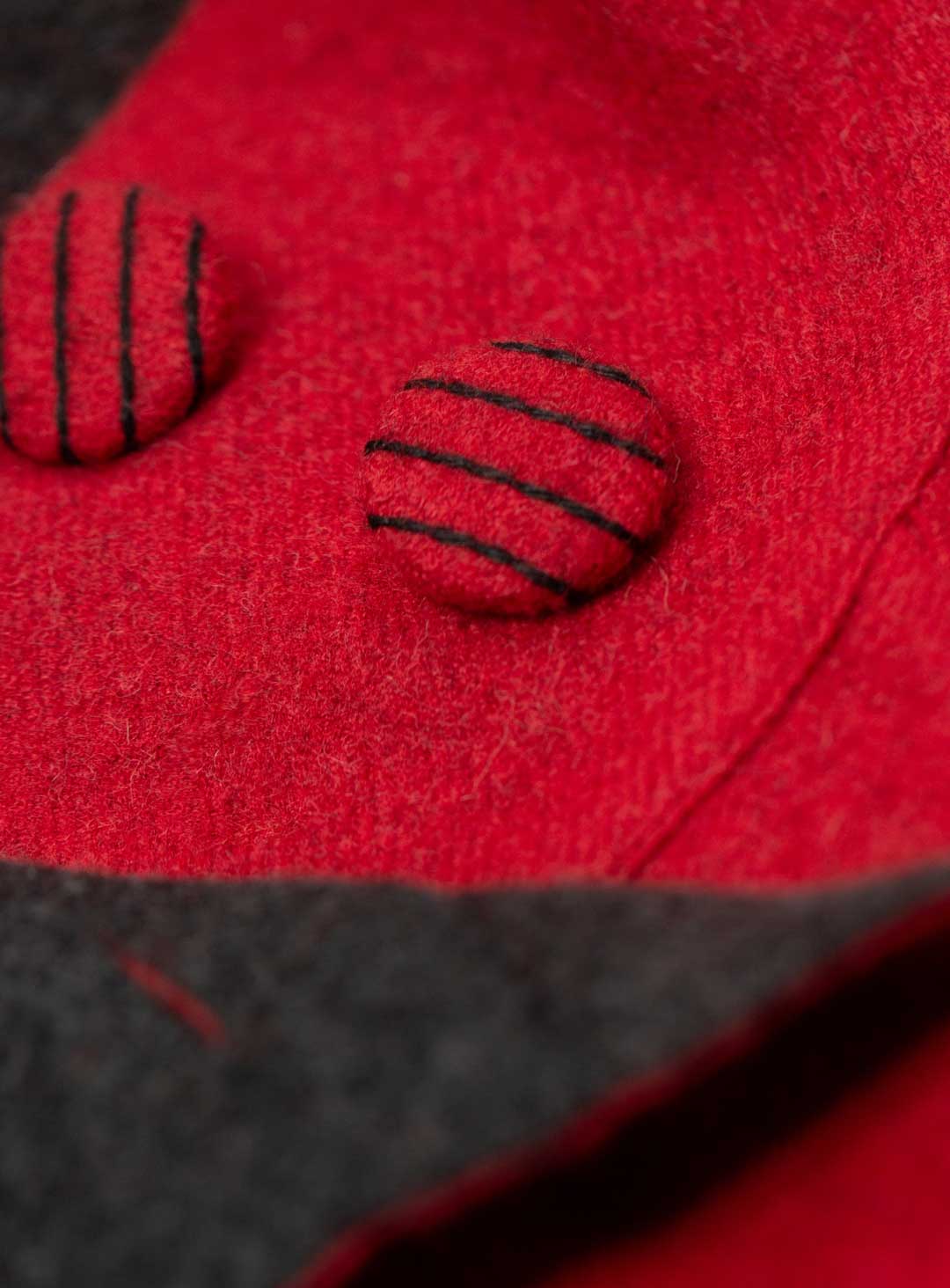 abrigo-capuli-rojo-negro-4