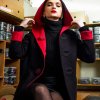 abrigo-capuli-rojo-negro-6