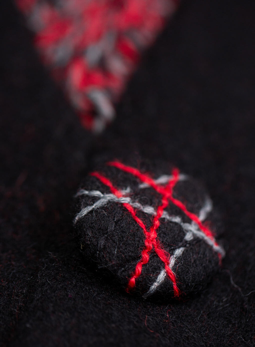 abrigo-onix-rojo-negro-1
